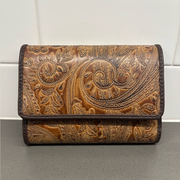 Relic Handbags - Relic Trifold Wallet
